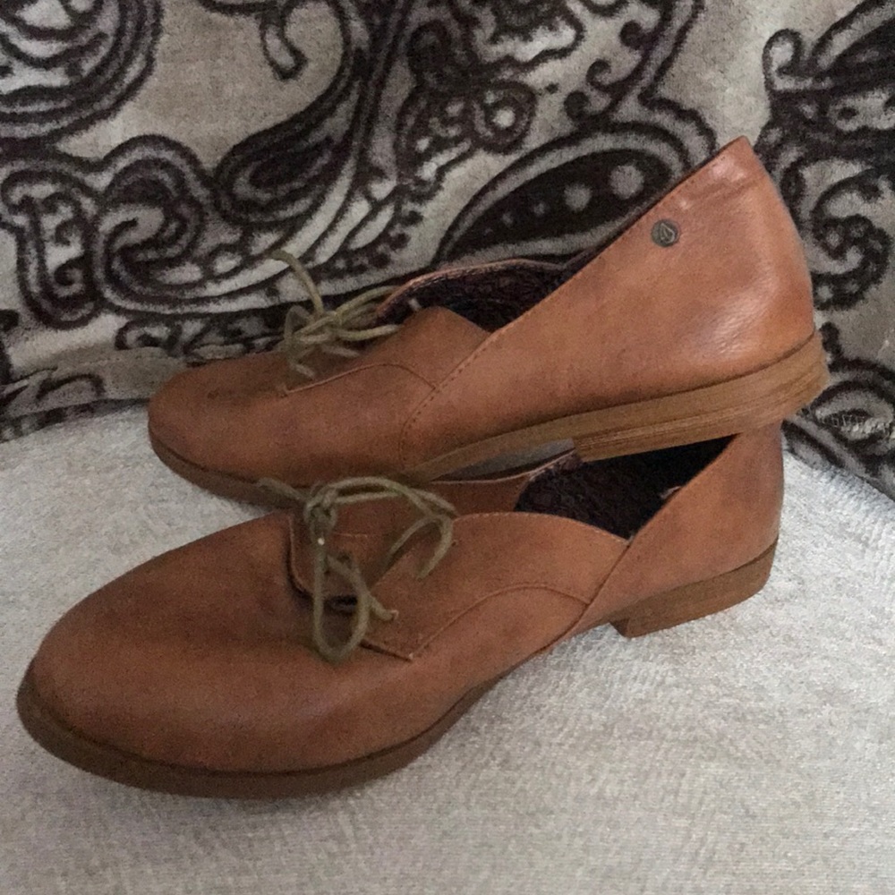Volcom dress shoes